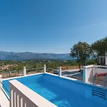 Ferienhaus Three-bedroom With Sea View In Praznica *