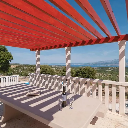 4 Bedroom Stunning Home In Praznica Praznice