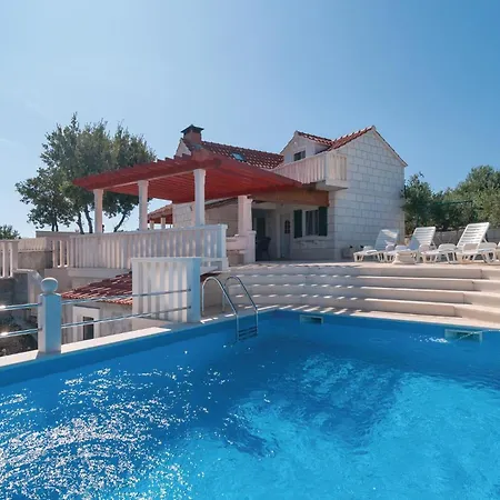 4 Bedroom Stunning Home In Praznica *