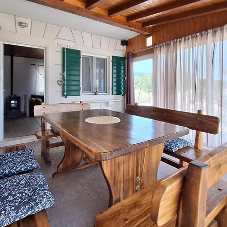 Nyaraló Three-bedroom With Sea View In Praznica