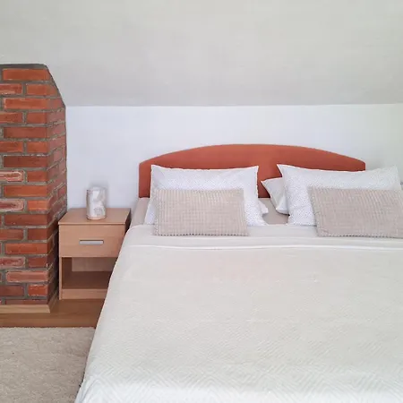 Ferienhaus Three-bedroom With Sea View In Praznica