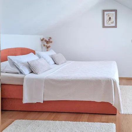 Nyaraló Three-bedroom With Sea View In Praznica Pražnice