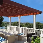 Three-bedroom With Sea View In Praznica *