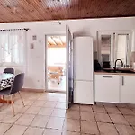 Three-bedroom With Sea View In Praznica * Pražnice